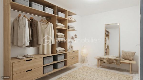 À découvrir sans tarder : appartement T3 situé au 1er étage d’une maison comprenant seulement deux logements, dans un environnement résidentiel calme et recherché à La Tour.

Il se compose d’un hall d’entrée, d’un cellier, d’une cuisine ouverte (à aménager) sur le séjour avec accès au balcon, de deux chambres dont une avec coin dressing, d’une salle de bains et d’un WC indépendant.

Vous bénéficierez également de nombreux espaces annexes : une cave, des combles aménageables offrant un fort potentiel, un jardin plat avec vue dégagée ainsi qu’un espace de stationnement privatif. Possibilité de créer un garage ou un carport (terrain constructible).

Quelques travaux de rénovation et finitions restent à prévoir, permettant de personnaliser ce bien selon vos envies.

Les atouts :

• Maison de seulement 2 appartements
• Jardin plat avec vue dégagée
• Balcon avec vue dégagée montagne
• Combles aménageables de 60m² au sol
• Cave et stationnement
• Possibilité de construire un garage ou carport
• Quartier résidentiel calme

Idéalement situé, l’appartement se trouve à moins de 2 km des crèches, écoles, collège, commerces et transports. Genève est accessible en moins de 30 km.

En résumé: un bien rare offrant calme, potentiel et qualité de vie, idéal pour une résidence principale ou un investissement.