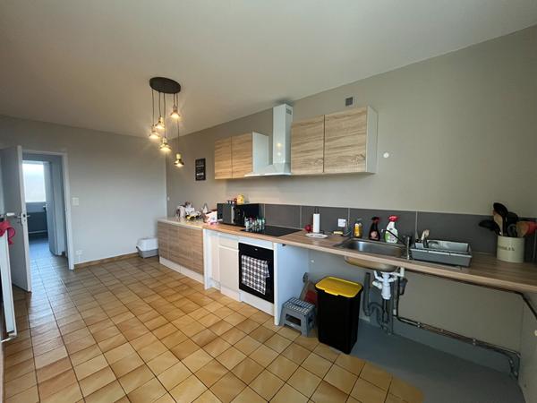Immeuble Nevers 213 m2, airbnb, proche GARE SNCF, 2h30 PARIS, rentabilité
