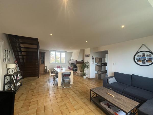 Immeuble Nevers 213 m2, airbnb, proche GARE SNCF, 2h30 PARIS, rentabilité