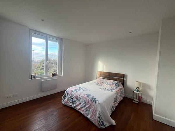 Immeuble Nevers 213 m2, airbnb, proche GARE SNCF, 2h30 PARIS, rentabilité