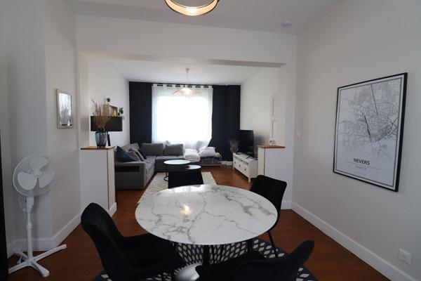 Immeuble Nevers 213 m2, airbnb, proche GARE SNCF, 2h30 PARIS, rentabilité