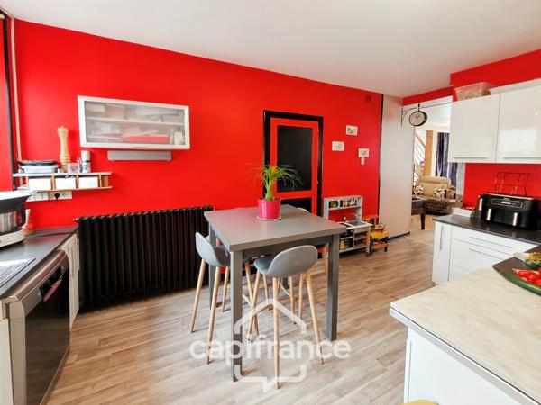LE MONTET / 03 - Maison de village - 110 m² avec jardin