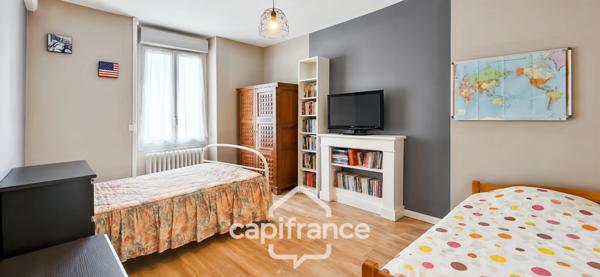 LE MONTET / 03 - Maison de village - 110 m² avec jardin