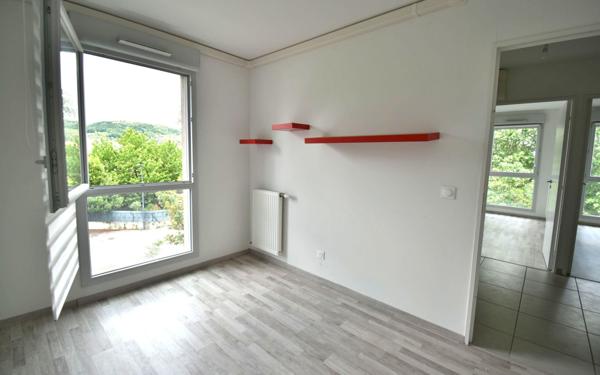 Appartement à vendre    4 pièces •  Saint-Maurice-de-Beynost