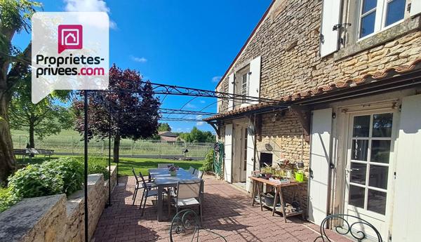 propriété de charme  de 195m2 à Saint Pierre Le Vieux