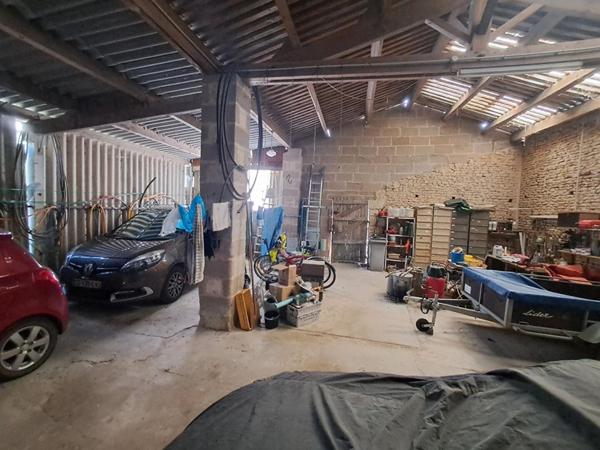 propriété de charme  de 195m2 à Saint Pierre Le Vieux