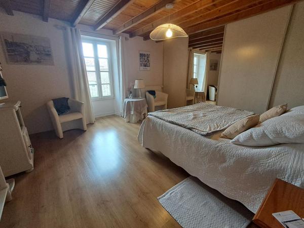 propriété de charme  de 195m2 à Saint Pierre Le Vieux