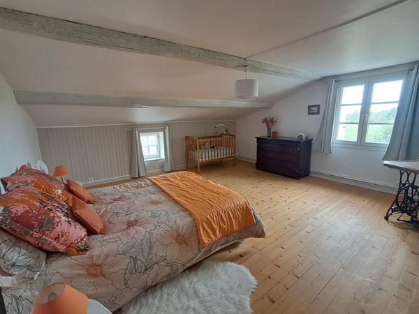 propriété de charme  de 195m2 à Saint Pierre Le Vieux