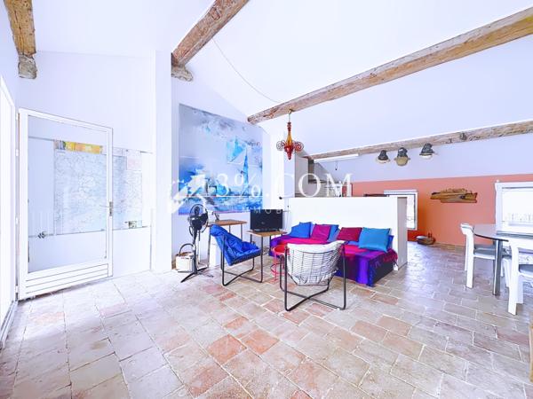 Maison 8 pièce(s) 3 chambre(s) 215.14 m²