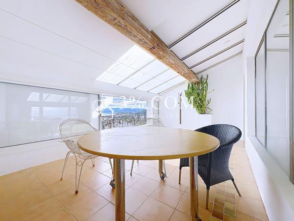 Maison 8 pièce(s) 3 chambre(s) 215.14 m²