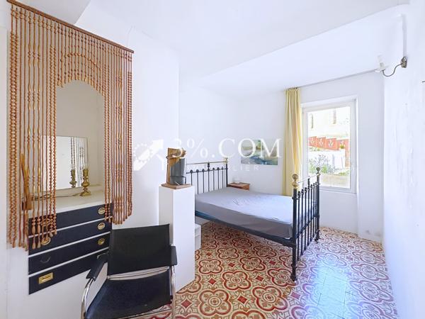 Maison 8 pièce(s) 3 chambre(s) 215.14 m²