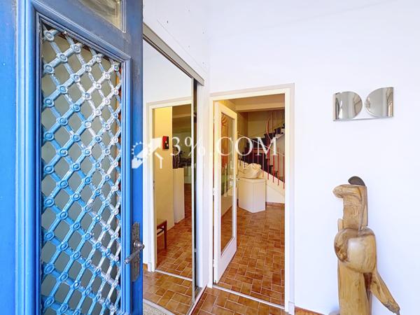 Maison 8 pièce(s) 3 chambre(s) 215.14 m²