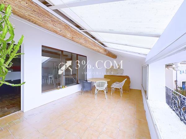 Maison 8 pièce(s) 3 chambre(s) 215.14 m²