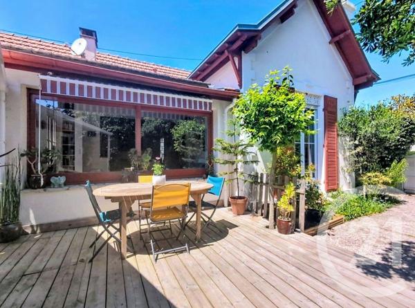 Maison à vendre  5 pièces - 107 m 2   ARCACHON  - 33