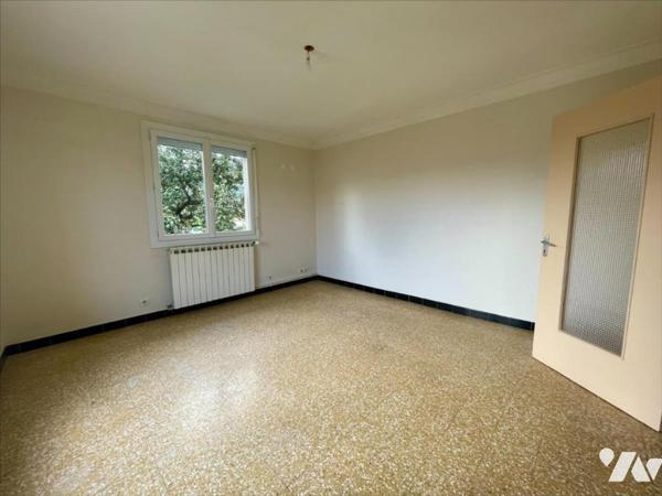 Maison 105 m² avec 2 garages et terrain clos