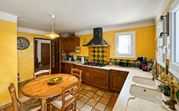 Maison à vendre    6 pièces • 123 m2 Toulon