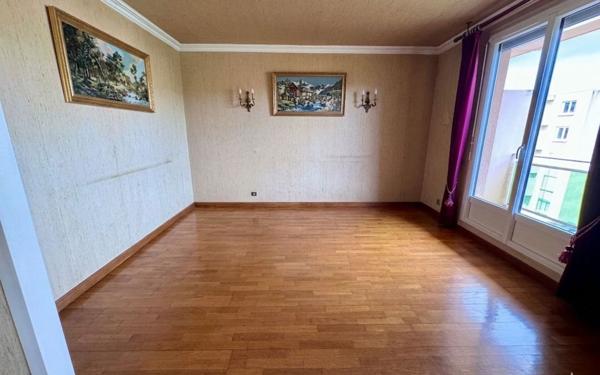 Appartement à vendre    4 pièces •  Lorette