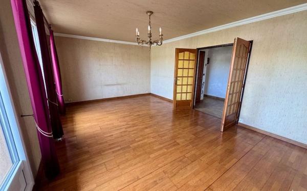 Appartement à vendre    4 pièces •  Lorette