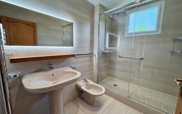 Appartement à vendre    4 pièces •  Lorette