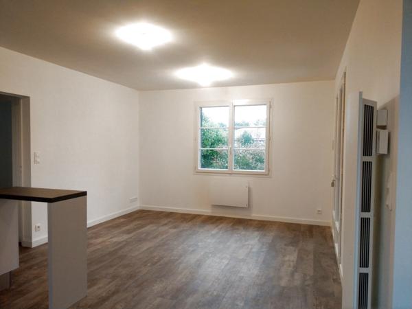 Maison
                                                                                                                                                                                                                                                                                                                        4 pièce(s)                                                                                                                                                                                                          3 chambre(s)                                                                                                                                                                                                          74  m²