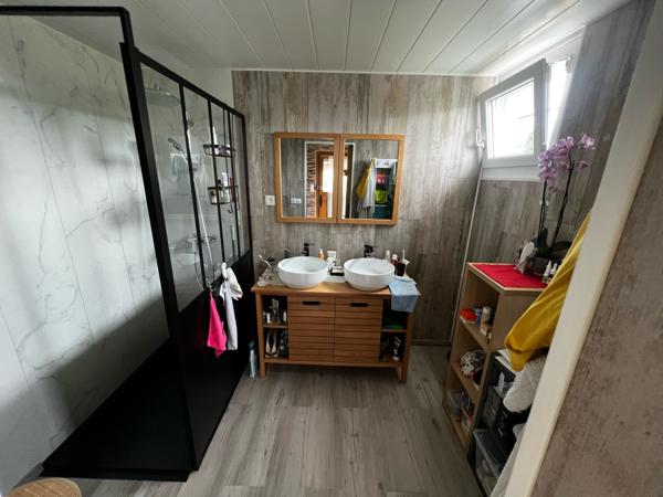 MAISON T4 PLAIN-PIED - 2 CHAMBRES - GARAGE -