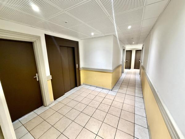 – Appartement T2 de 47 m² Carrez + Terrasse privative 8 m²