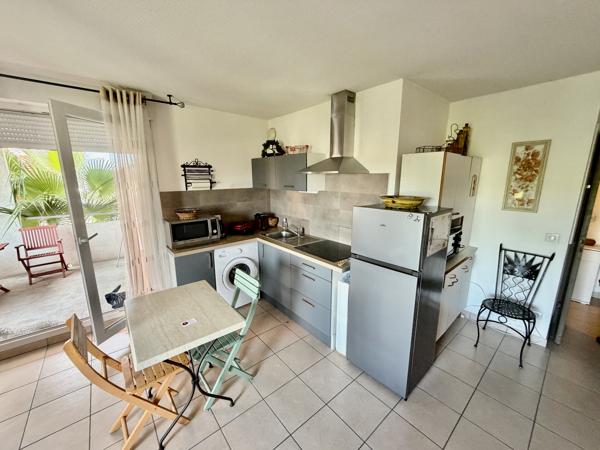 – Appartement T2 de 47 m² Carrez + Terrasse privative 8 m²