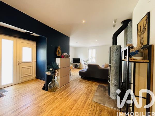 Maison à vendre 4 pièces 168 m² Barbezieux-Saint-Hilaire