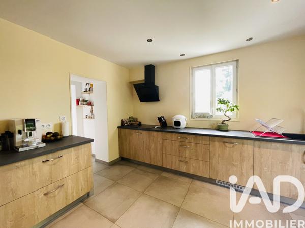 Maison à vendre 4 pièces 168 m² Barbezieux-Saint-Hilaire