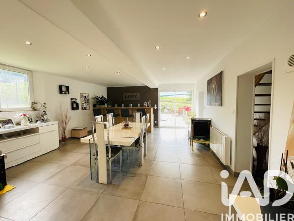 Maison à vendre 4 pièces 168 m² Barbezieux-Saint-Hilaire