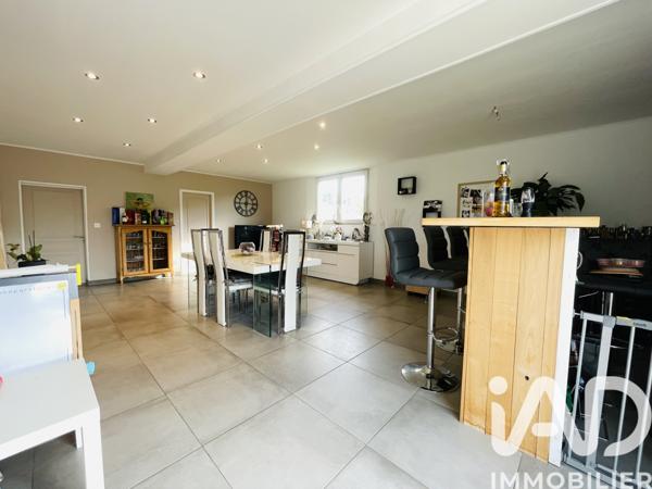 Maison à vendre 4 pièces 168 m² Barbezieux-Saint-Hilaire