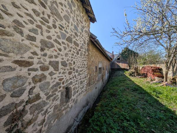 Maison à vendre à Saint-Julien-le-Châtel (23130) - Creuse