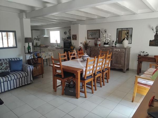A vendre maison entre Carcassonne et Narbonne 7 pièce(s) 190 m² avec jardin et garage