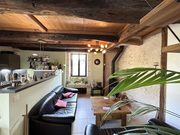 Domaine avec plusieurs habitations sur plus de 11 hectares