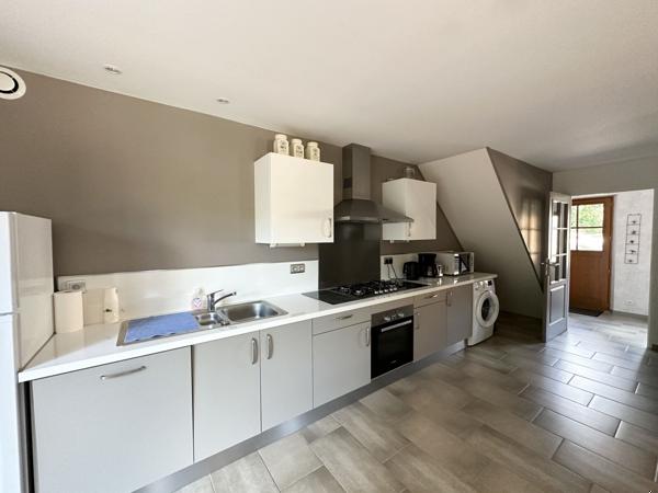 Domaine avec plusieurs habitations sur plus de 11 hectares