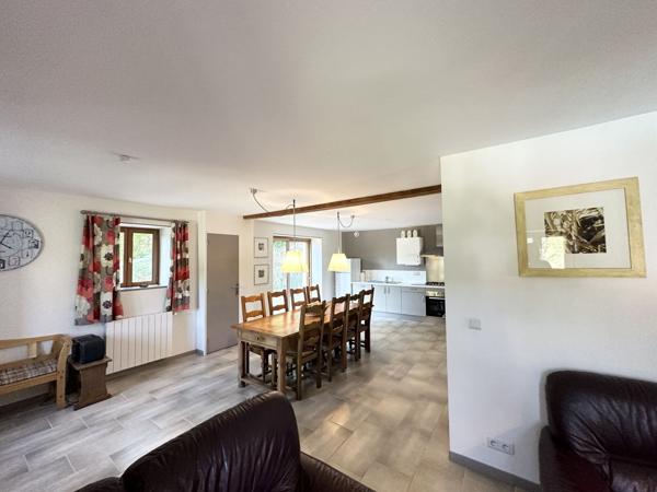 Domaine avec plusieurs habitations sur plus de 11 hectares