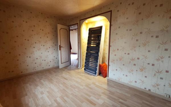 Maison à vendre    4 pièces • 64,12 m2 Épône