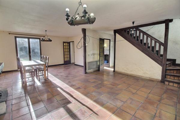 Maison à renover 4 chambres secteur YVELINES proche gare d'EPERNON