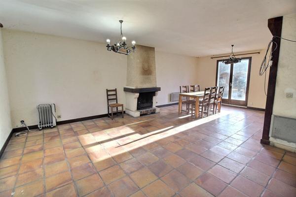 Maison à renover 4 chambres secteur YVELINES proche gare d'EPERNON