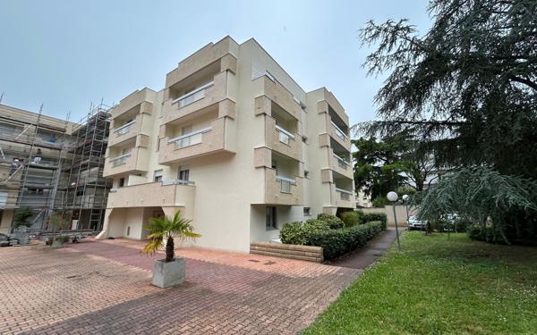 Appartement à vendre    5 pièces • 100,52 m2 Bordeaux