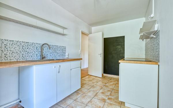 Appartement à vendre    5 pièces • 100,52 m2 Bordeaux