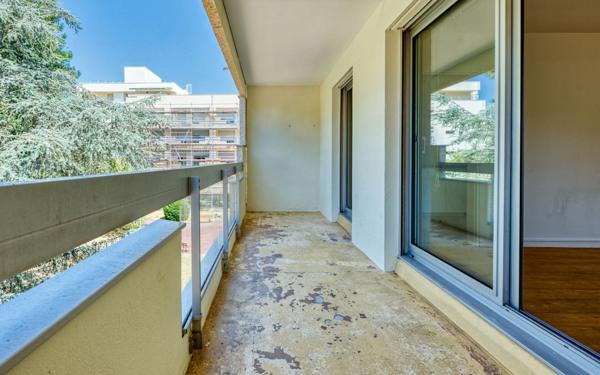 Appartement à vendre    5 pièces • 100,52 m2 Bordeaux