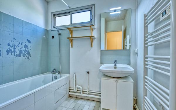 Appartement à vendre    5 pièces • 100,52 m2 Bordeaux