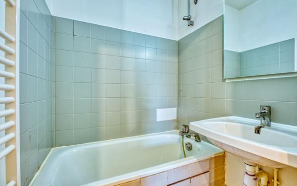 Appartement à vendre    5 pièces • 100,52 m2 Bordeaux