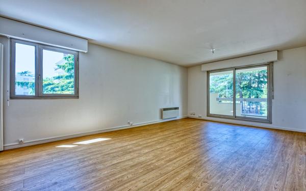 Appartement à vendre    5 pièces • 100,52 m2 Bordeaux