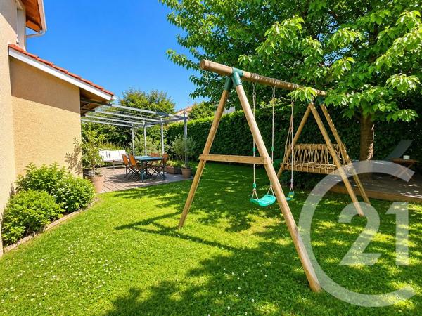 Maison à vendre  5 pièces - 108 m 2   GENAS  - 69