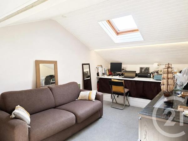 Maison à vendre  5 pièces - 108 m 2   GENAS  - 69