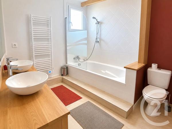 Maison à vendre  5 pièces - 108 m 2   GENAS  - 69