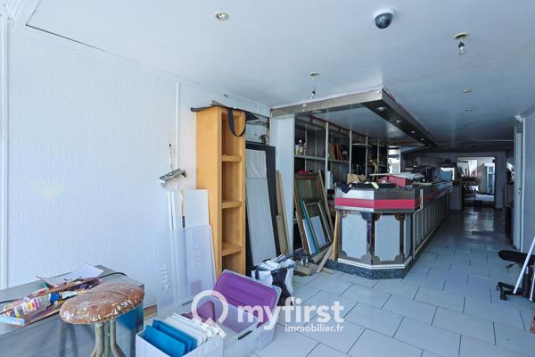 La Crau (83260) Immeuble d'époque en hyper centre de la Crau