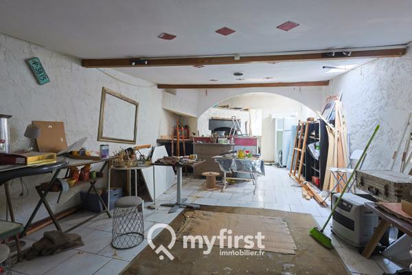 La Crau (83260) Immeuble d'époque en hyper centre de la Crau